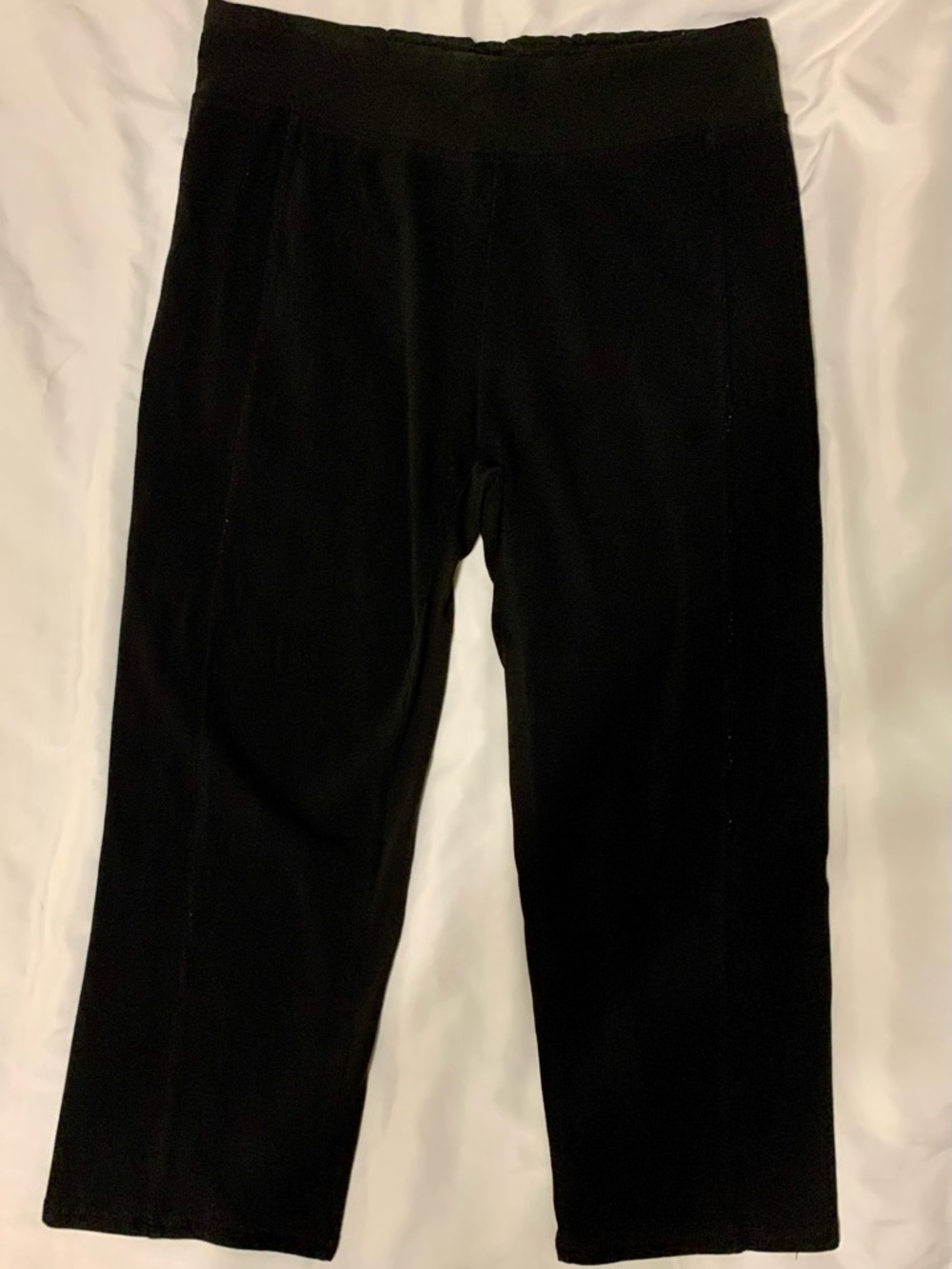 Women’s Black Pull-On Capri Pants by Starting Point Size M